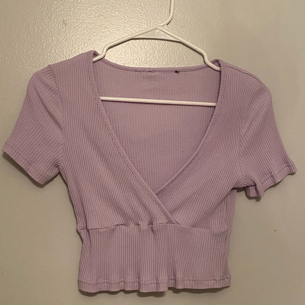 Size small light purple crop top!